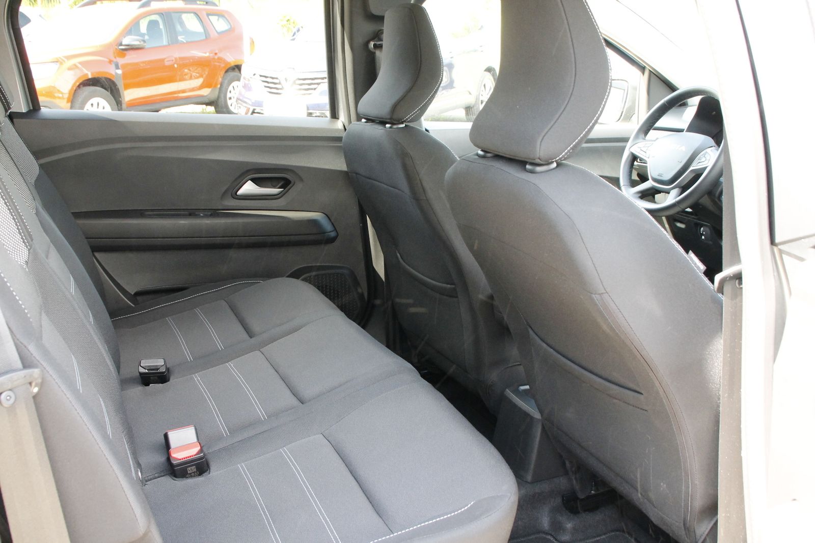 Fahrzeugabbildung Dacia Jogger Expression TCe 110