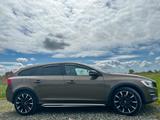 Volvo V60 Cross Country D4 AWD AHK ACC Leder Xenon - Volvo V60 Cross Country von privat