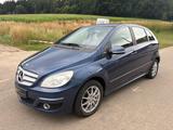 Mercedes-Benz B 170 / TÜV Neu - blaue Mercedes-Benz B 170