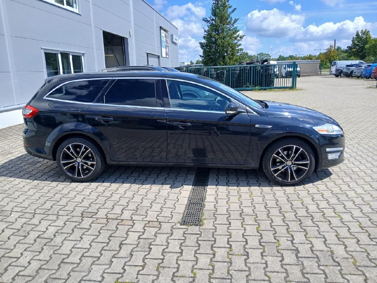 Fahrzeugabbildung Ford Mondeo Turnier Titanium