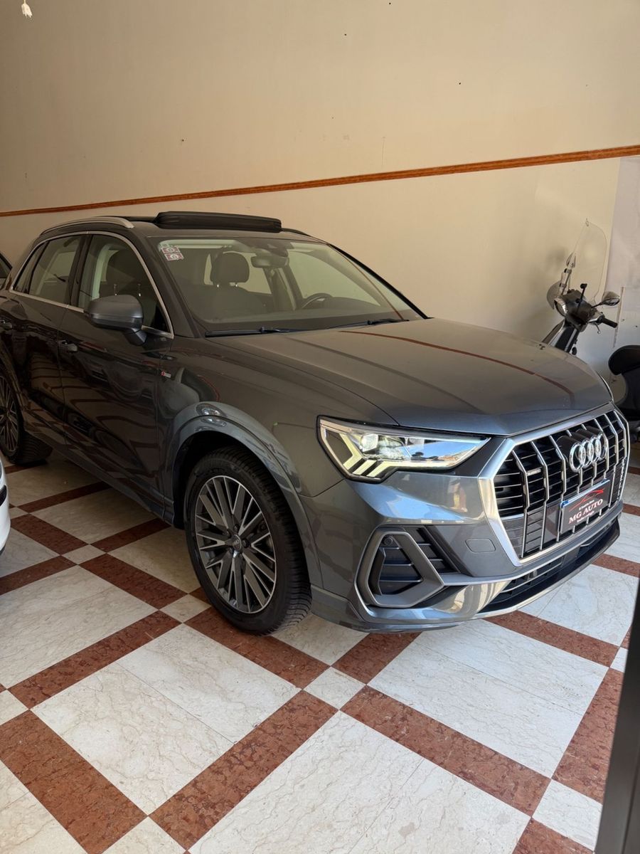 AUDI Audi Q3 40 TDI quattro S tronic line edition