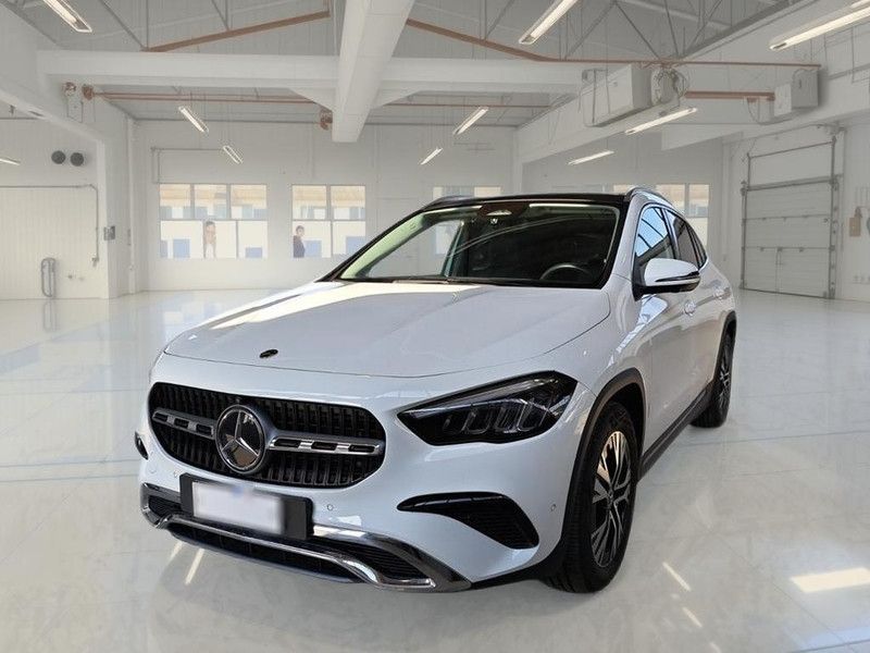 Mercedes-Benz MERCEDES-BENZ GLA 180 D PROG ADVANCED CROSSOVER