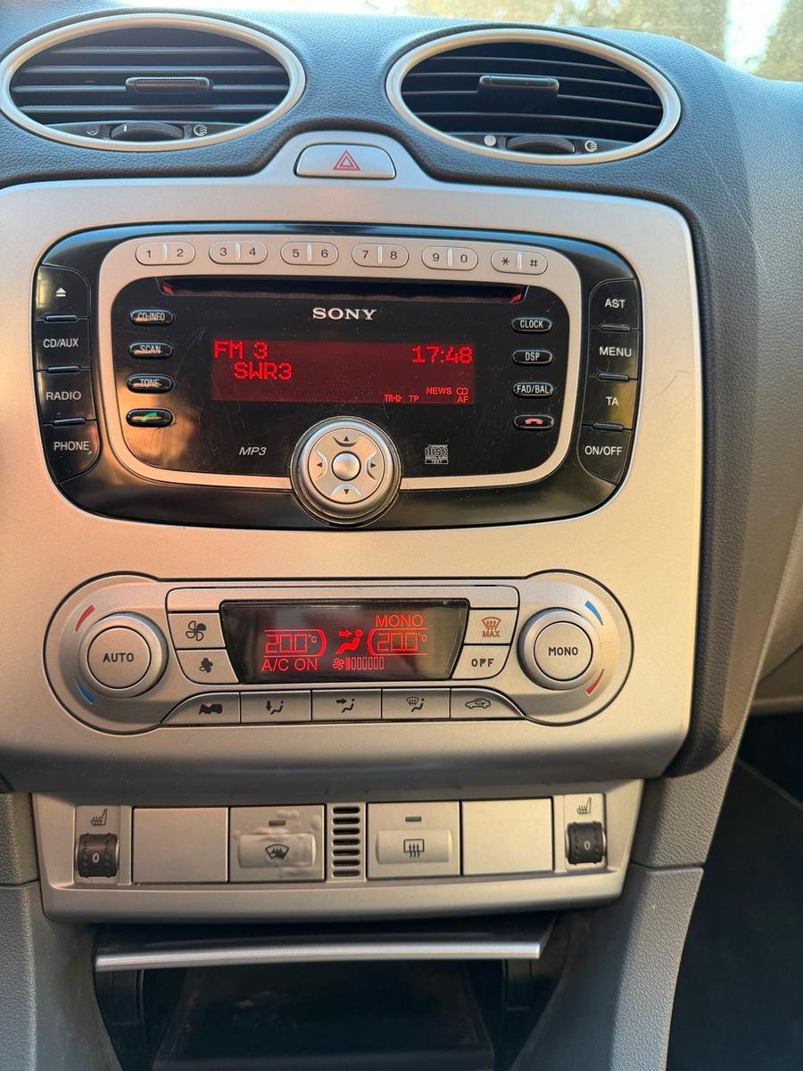 Ford Focus 2008 — photo 10