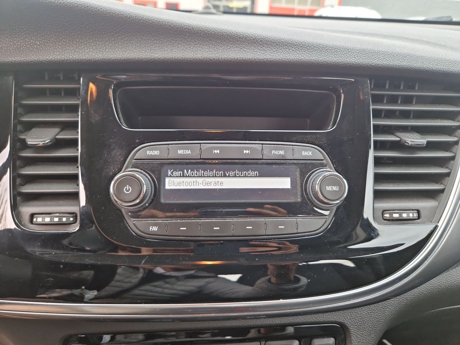 OPEL Mokka X 1.6 Selection Radio Klimaanlage – Bild 22