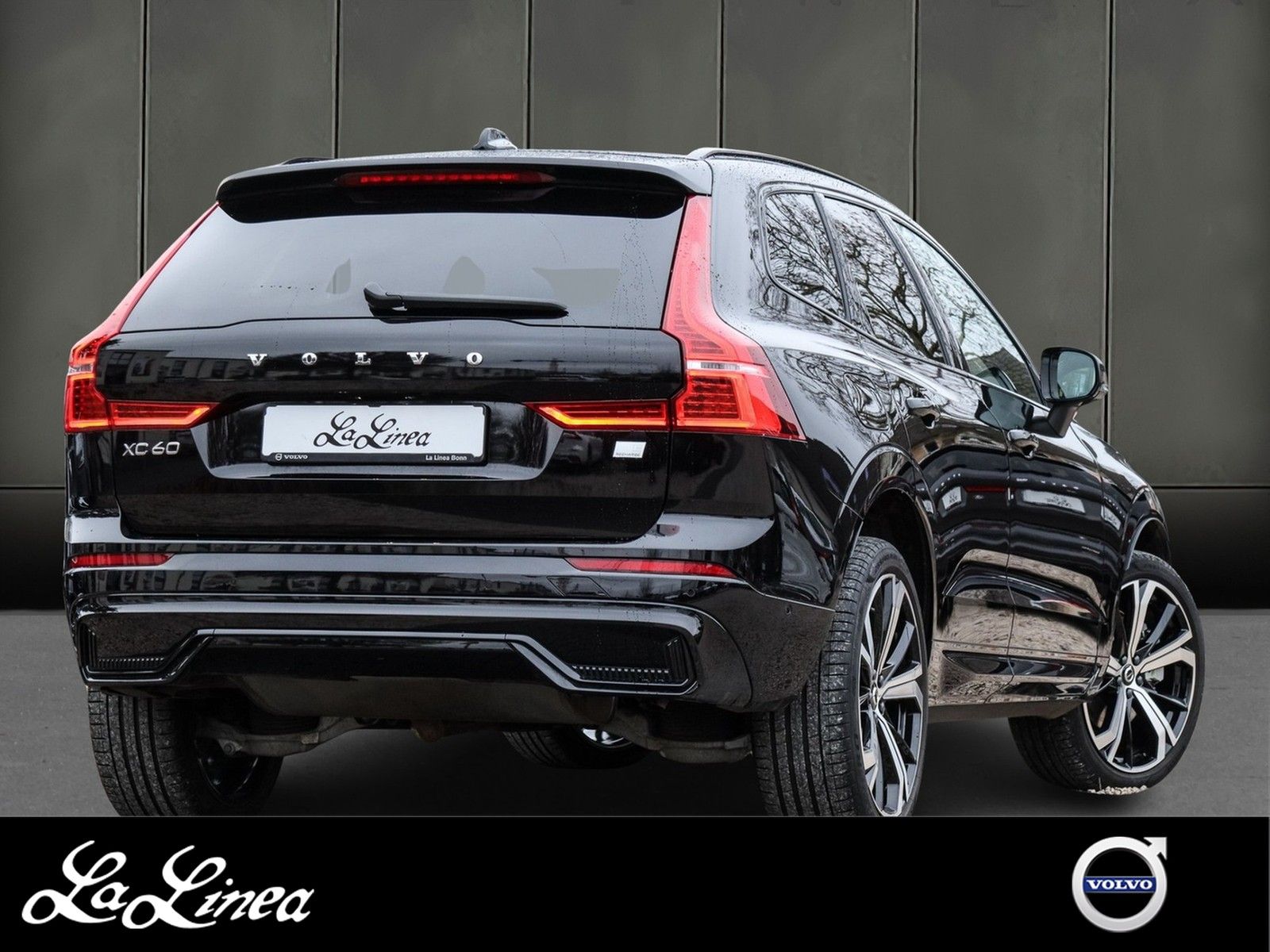 Volvo XC60 T8 AWD R Design Recharge Plug-In Hybrid Nav imagem 2