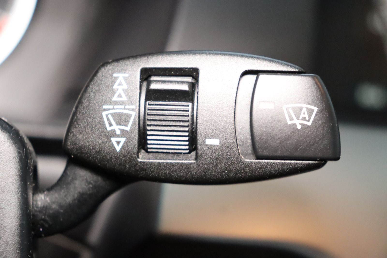 Fahrzeugabbildung BMW 520 i * Sitzhzg. * Tempomat