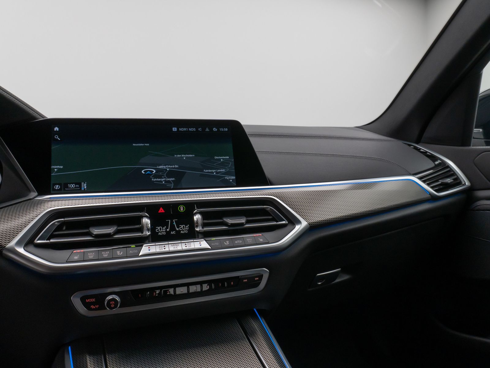 Fahrzeugabbildung BMW X5 xD45e M Sport 360° HUD DAB ACC AHK 20Zoll