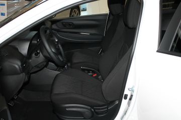 Fahrzeugabbildung Hyundai Bayon 1.0 T-GDI Connect & Go