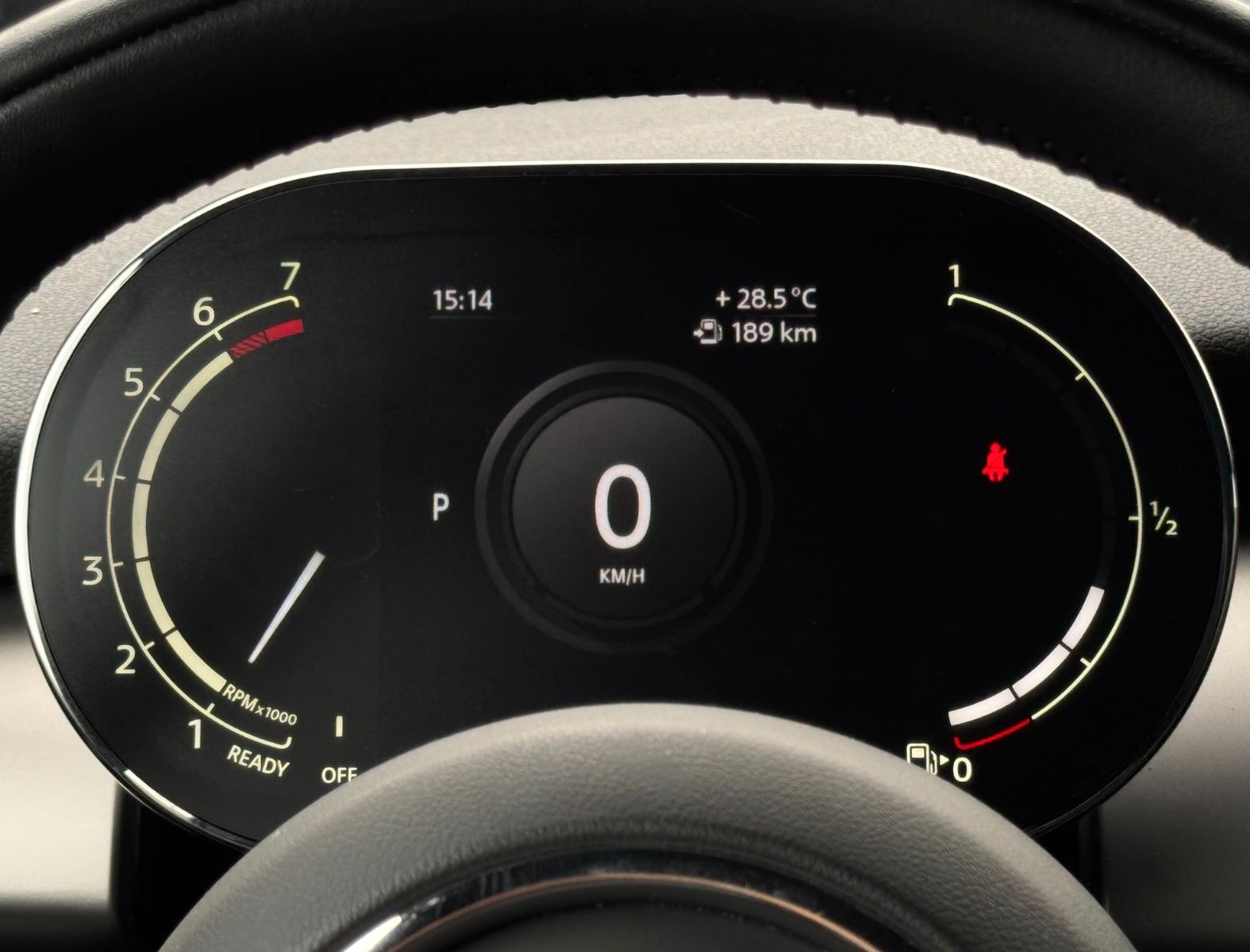 Fahrzeugabbildung MINI ONE Aut. CarPlay Navigation Tempomat PDC SHZ