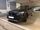 BMW X1 xDrive20i Autom. - Leder, Panoramadach, AHK - BMW X1 Gebrauchtwagen in Hamburg