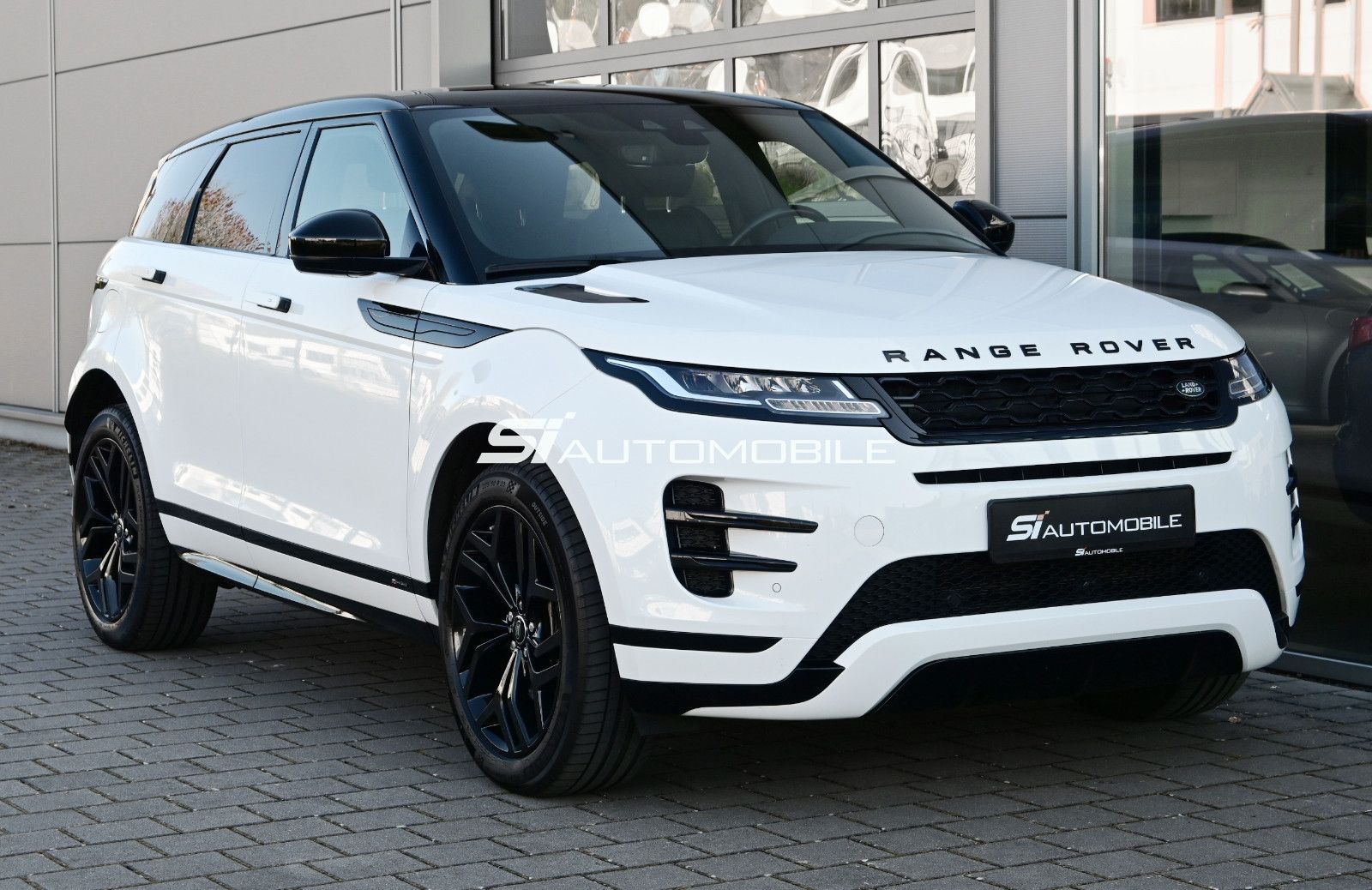 Fahrzeugabbildung Land Rover Range Rover Evoque D150 R-DYNAMIC S °AHK°PANO°ST