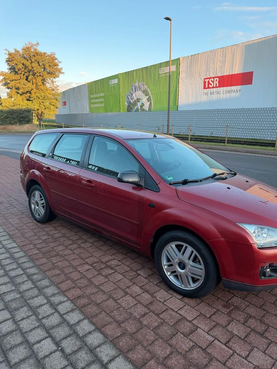 Ford Focus 2006 — салон