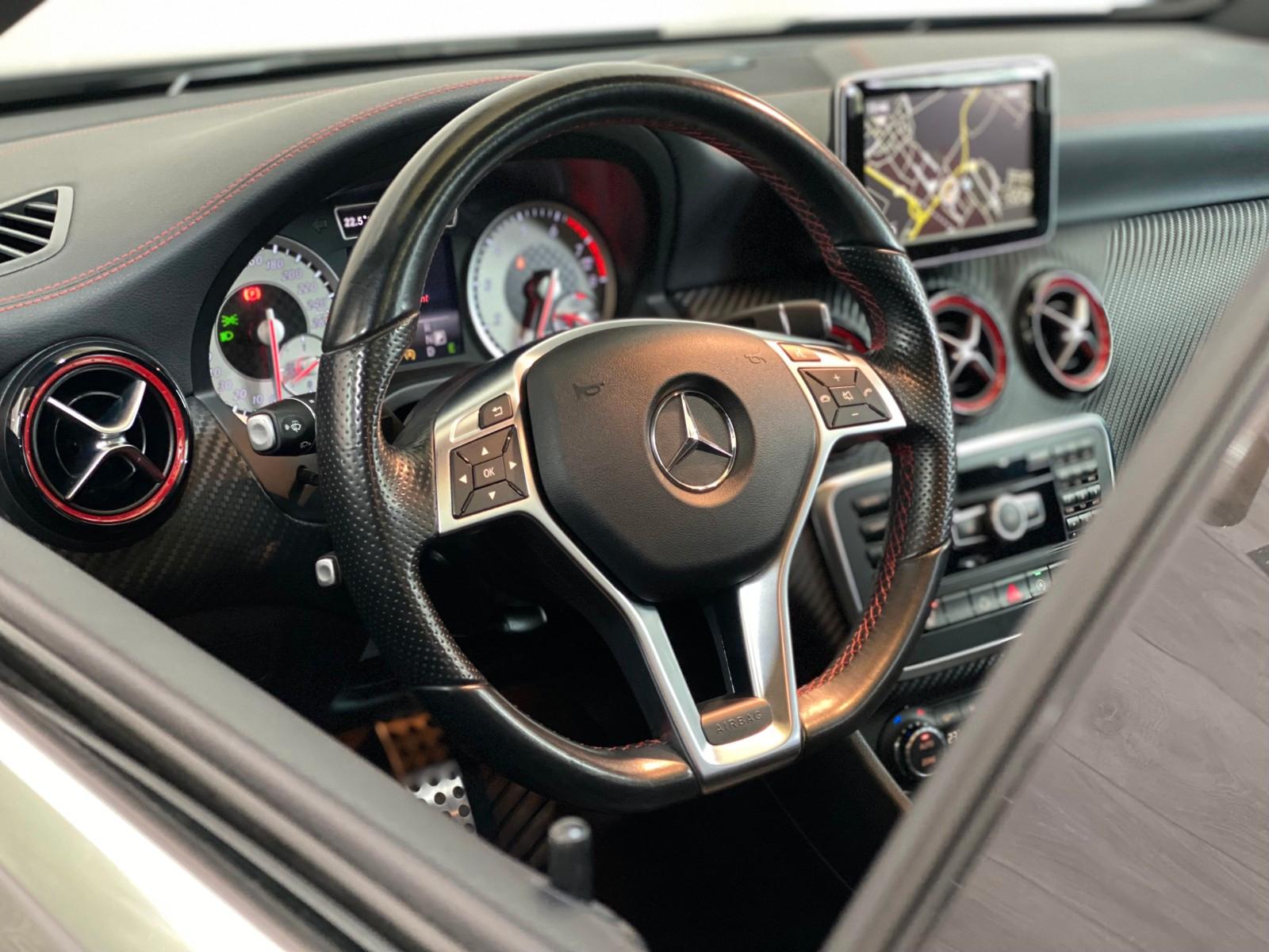 Mercedes-Benz A 250 AMG Line*4M*Pano*Keyless*Sport*Exklusiv P*