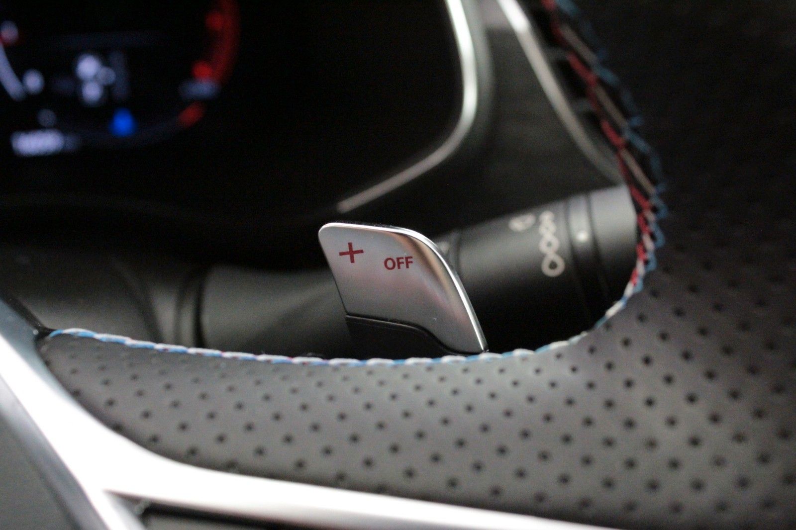 Fahrzeugabbildung Renault Arkana Mild Hybrid 160 EDC Esprit Alpine*15059*