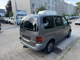 Nissan Serena 1.6 SLX - Nissan aus 1998