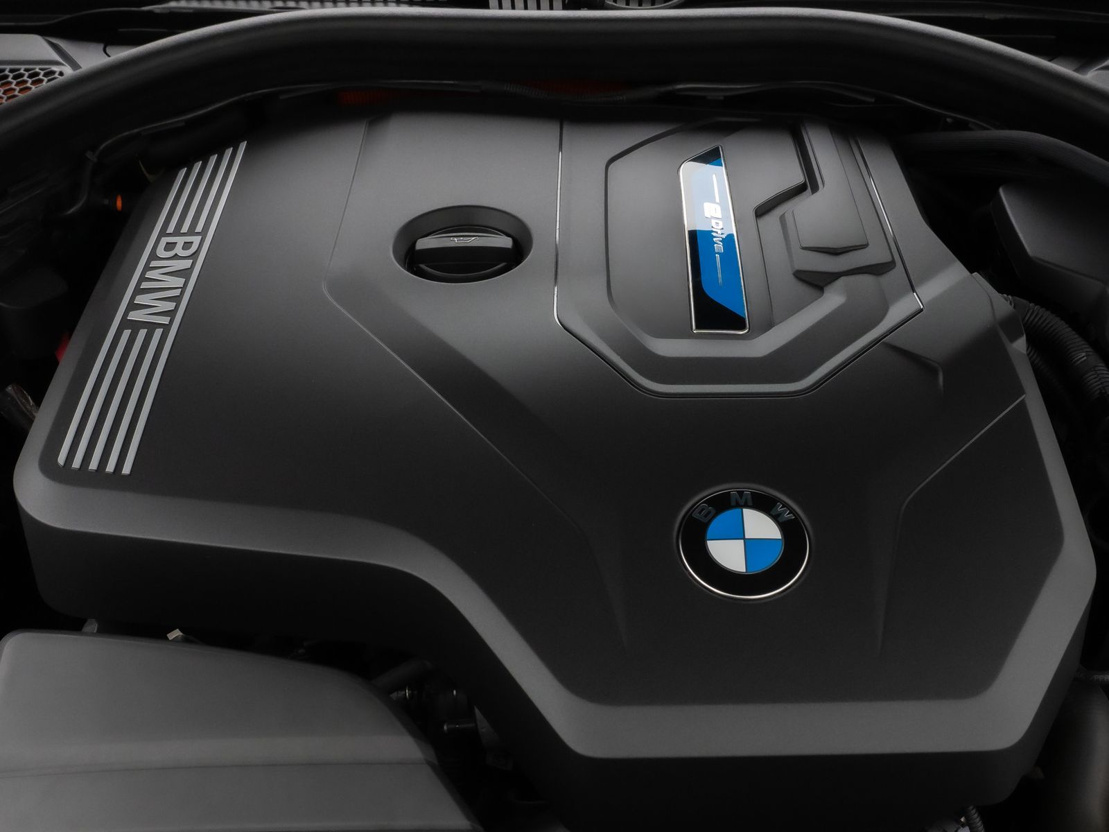 Fahrzeugabbildung BMW 330e xD SportLine Laser HUD DAB HiFi Komfort PDC