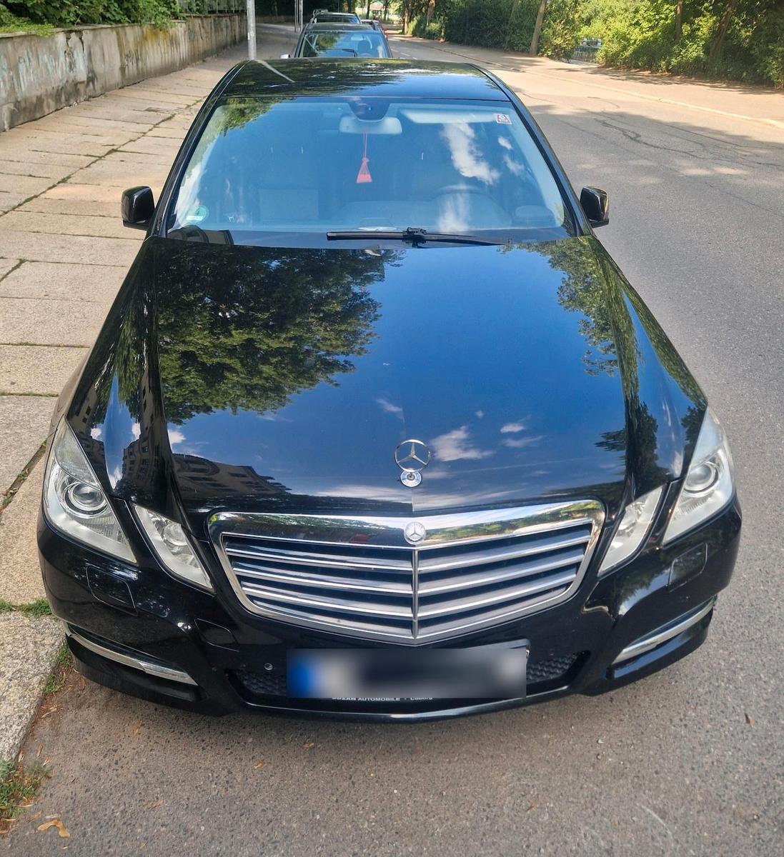 Mercedes-Benz E 220