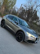 Alfa Romeo Stelvio 2.2 Diesel 210 PS |Luss... - Alfa Romeo Gebrauchtwagen in Freiburg