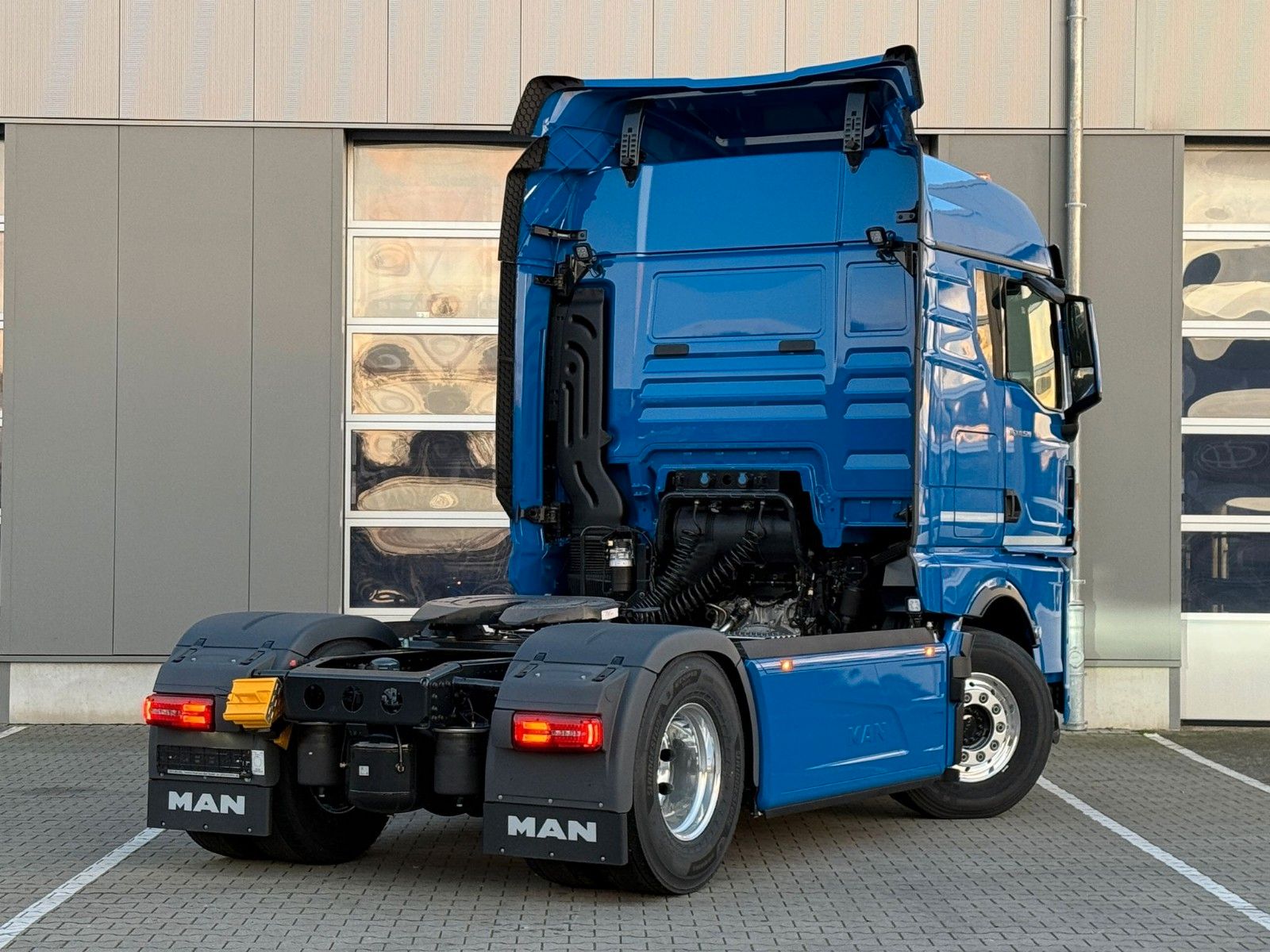 Fahrzeugabbildung MAN TGX 18.520 BL SA D30 Retarder