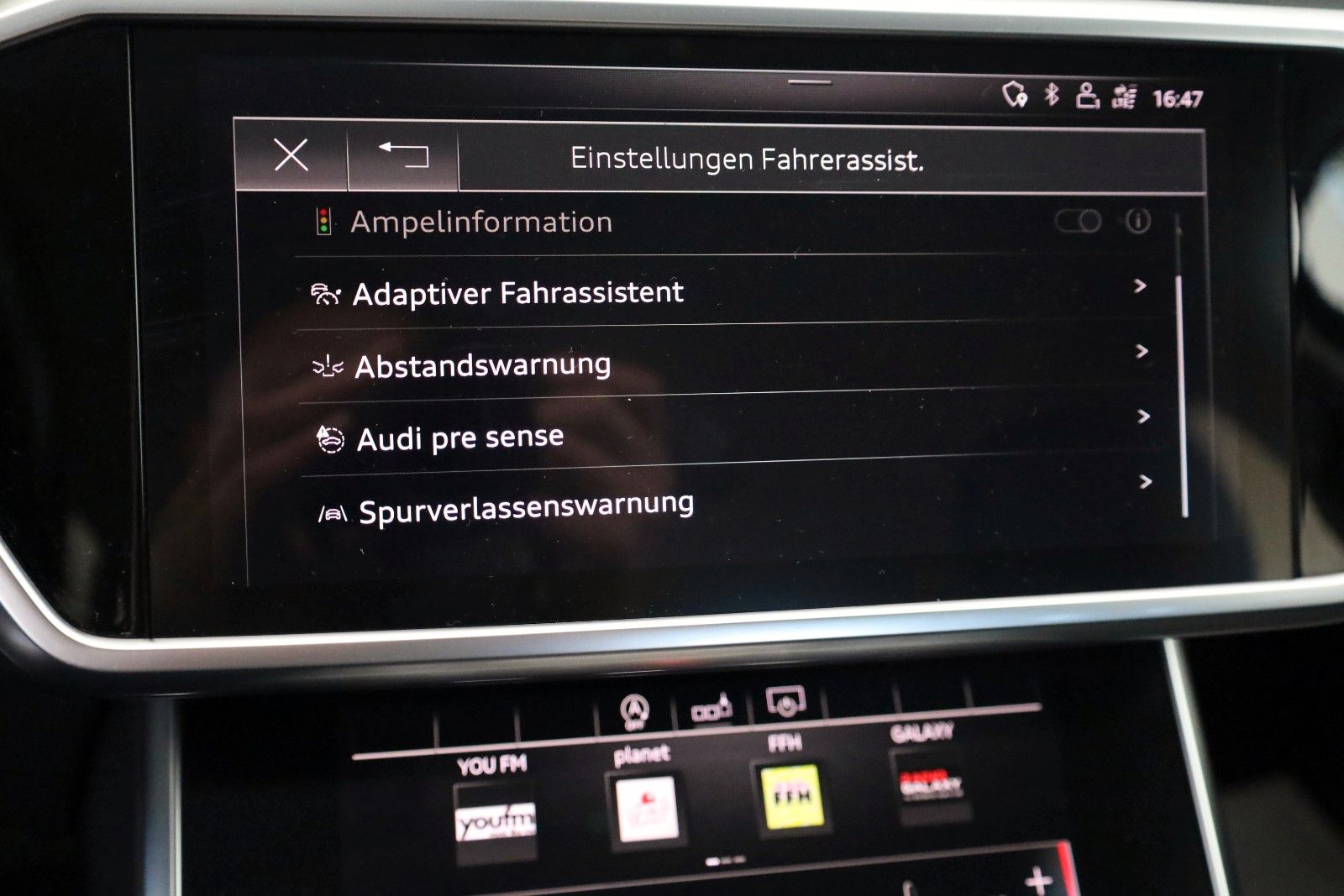 Fahrzeugabbildung Audi A6 Avant 40 TDI sport T.Leder,Navi,LED,ACC,SR+WR