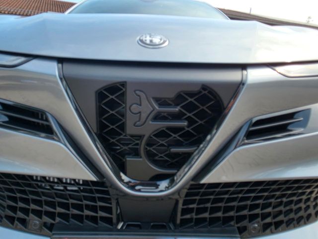 Alfa Romeo Junior Ibrida Speciale 1.2 VGT 100 KW | NAVI