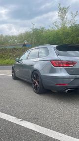 Seat Leon 2.0 TSI St&S ST CUPRA 300 DSG 4Drive CU... - Seat Leon in Leverkusen