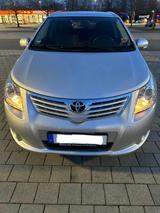 Toyota Avensis Kombi 2.2 D-4D Automatik Tüv Ahk - Toyota Avensis: D4d