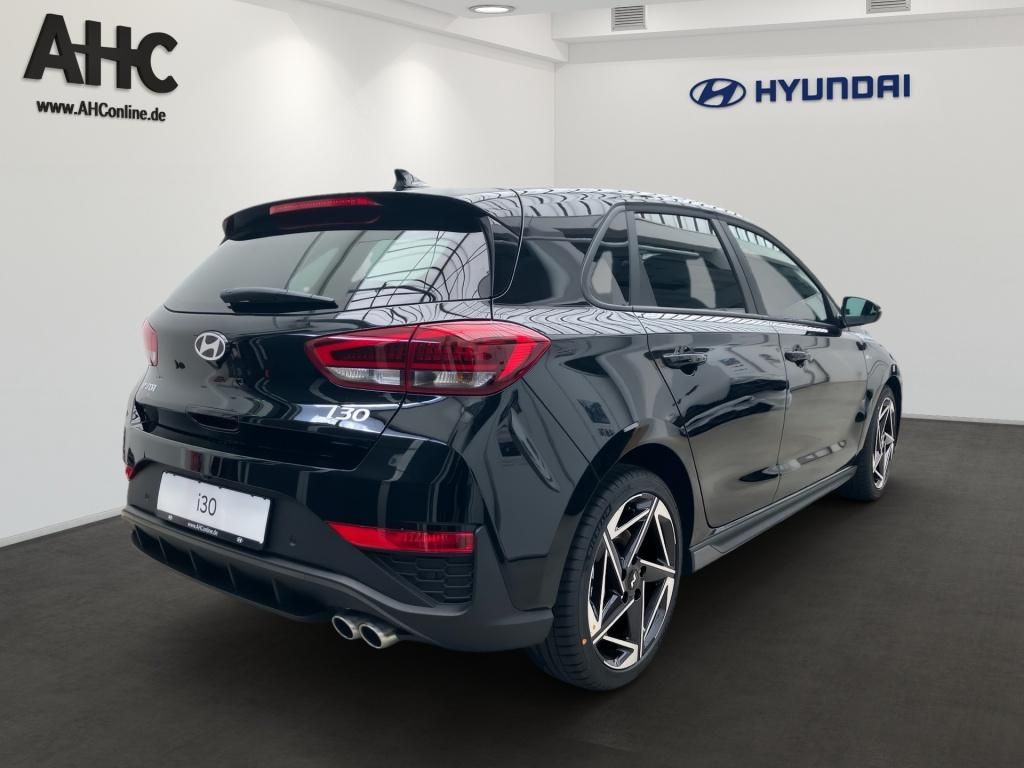 Fahrzeugabbildung Hyundai i30 1,5 T-GDi N-LINE 7-DCT Pano 2xKlima Navi