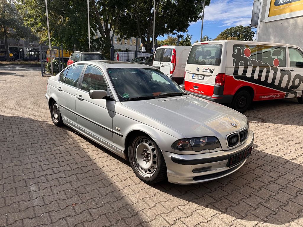 BMW 330d Limousine*HU04/28*Klima*AHK*SHZ*Xenon*