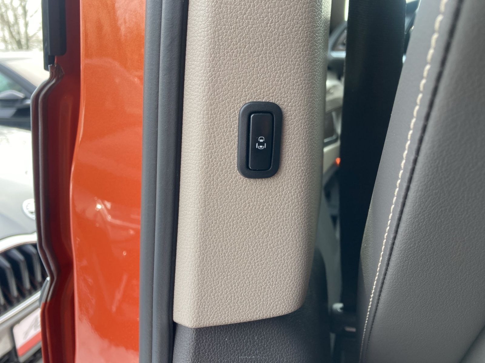 Fahrzeugabbildung Volkswagen T7 Multivan TDI STYLE DSG MATRIX ACC AHZV