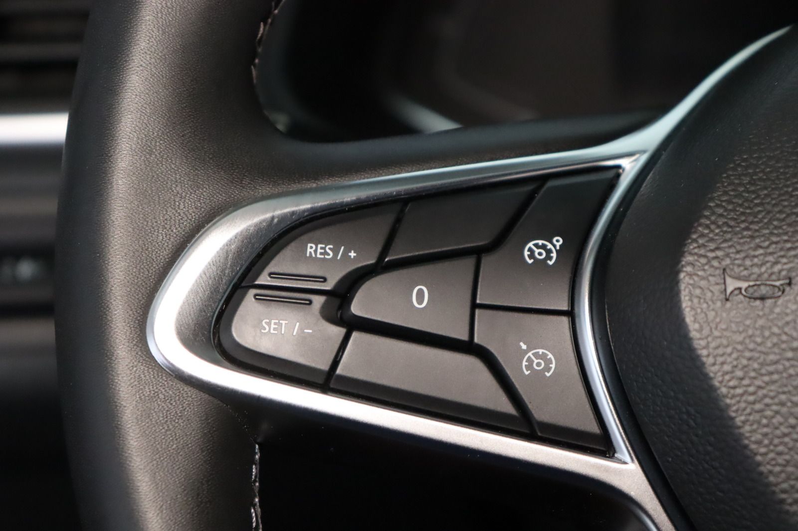 Fahrzeugabbildung Renault Captur II E-Tech Hybrid  * Service neu