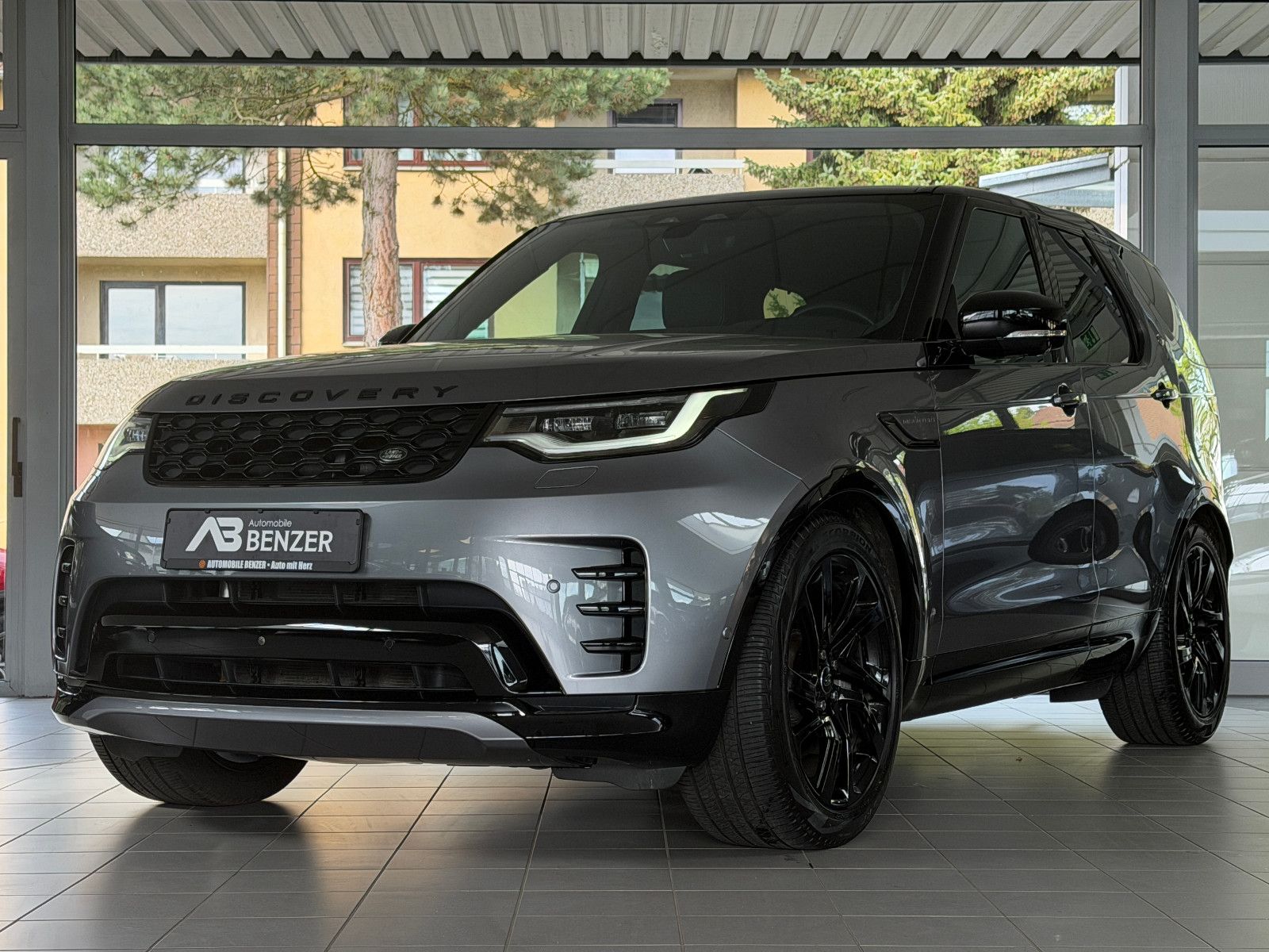 Fahrzeugabbildung Land Rover Discovery 5 R-Dynamic /PANO/MERIDIAN/360°KAM/MEM