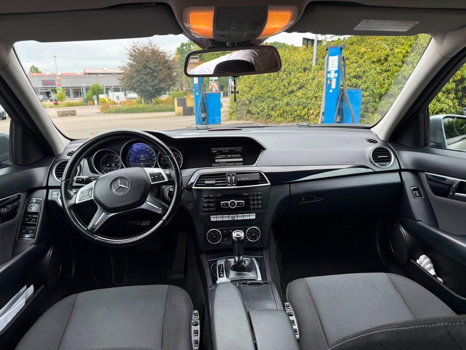 Mercedes-Benz C220 2013 — engine 150 HP (110kW)