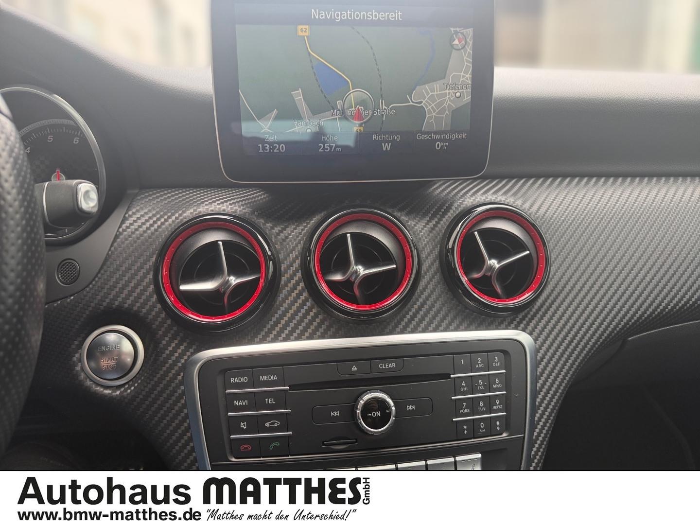 Mercedes-Benz A 250 Sport 4MATIC LED RFK PDC Pano Sitzheizung