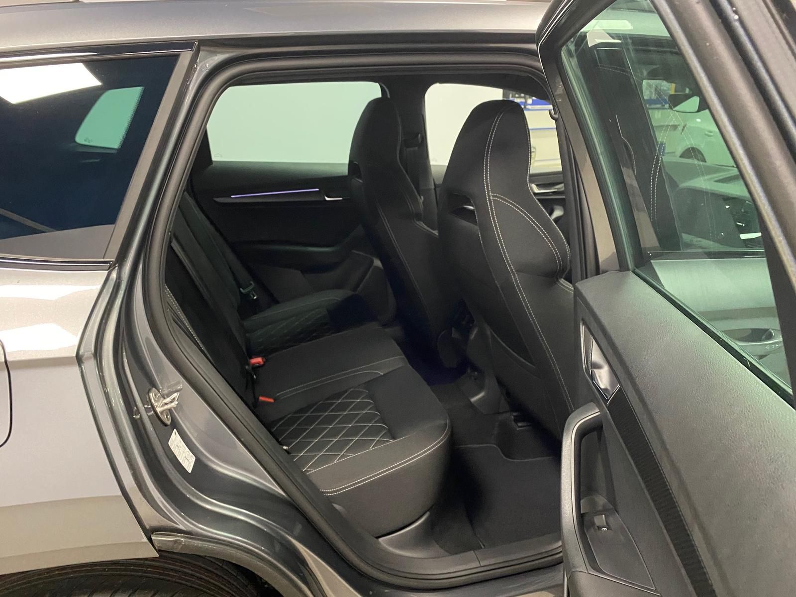 Fahrzeugabbildung SKODA Karoq 1.5 TSI SPORTLINE+MATRIX+ACC+AHK+APP+RFK++