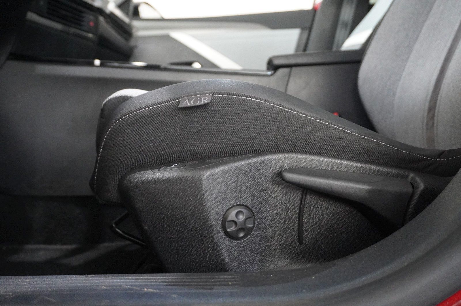 Fahrzeugabbildung Opel Astra L Lim. 1.2T ELEGANCE NAVI/LED/KAMERA/SPORT
