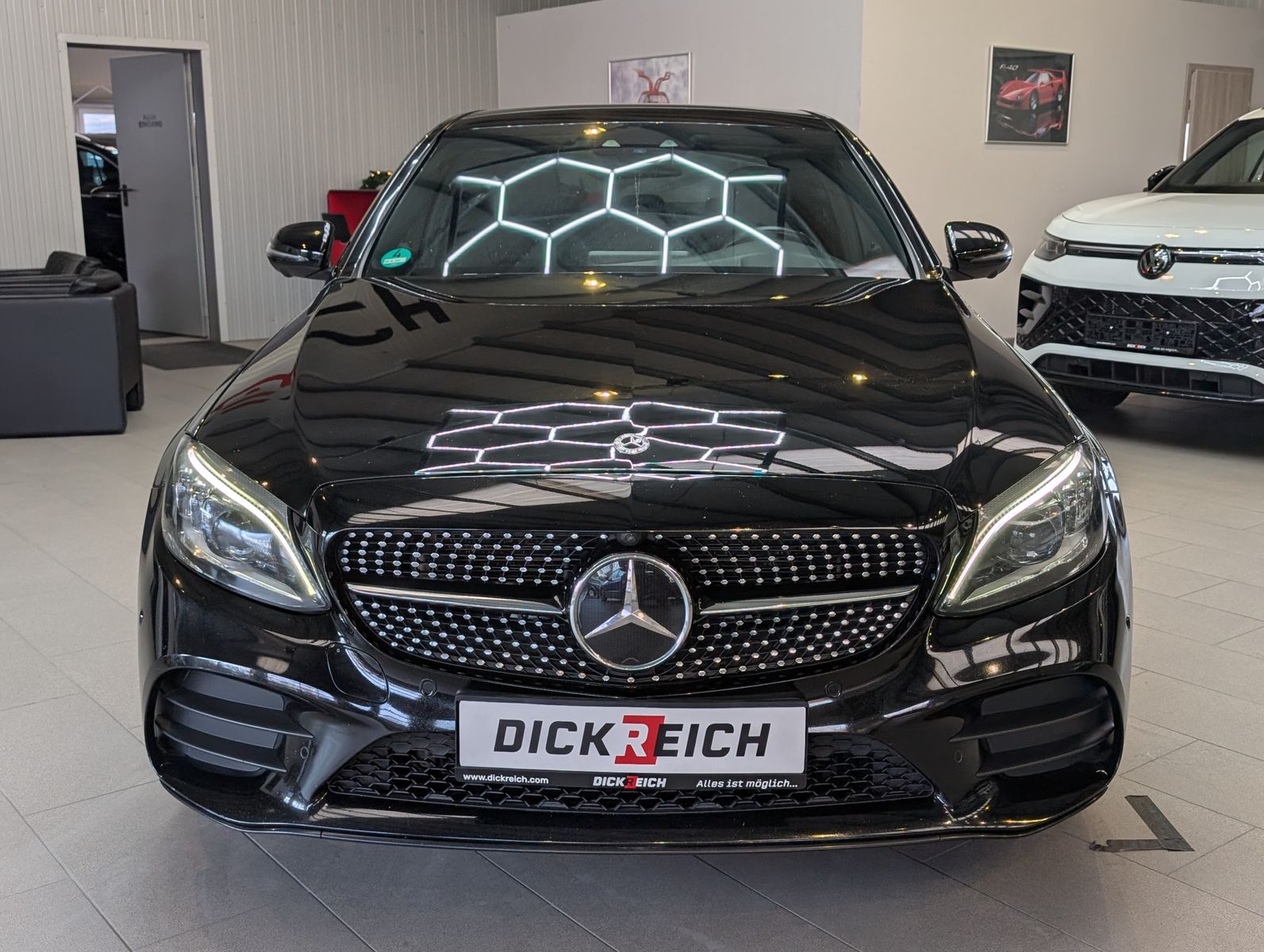 Fahrzeugabbildung Mercedes-Benz C 300 d 4M AMG-Line ACC Multibeam 360° Pano Voll