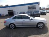 Mercedes-Benz E 220 CDI Avantgarde Navi Comand, AHK, SHZ - Mercedes-Benz E 220 Gebrauchtwagen in Mülheim (Ruhr)