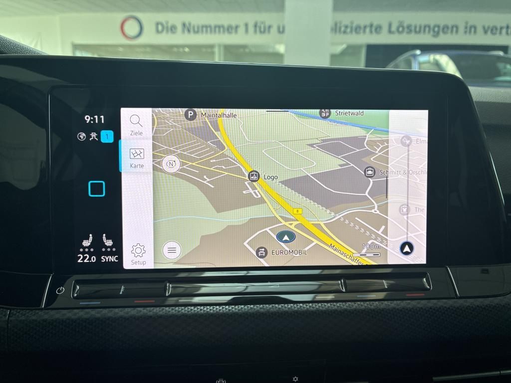 Fahrzeugabbildung Volkswagen Golf VIII eTSI United DSG LED Navi AID ACC RFK S