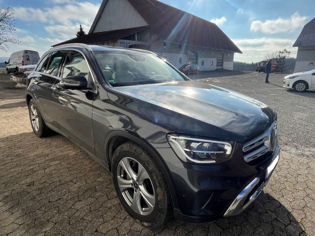 Mercedes-Benz GLC 220 d 4MATIC 360° Kamera LED AHK