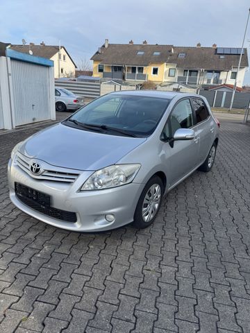 Toyota Auris Life+ Automatik,Allwetter,Pdc,Temp,