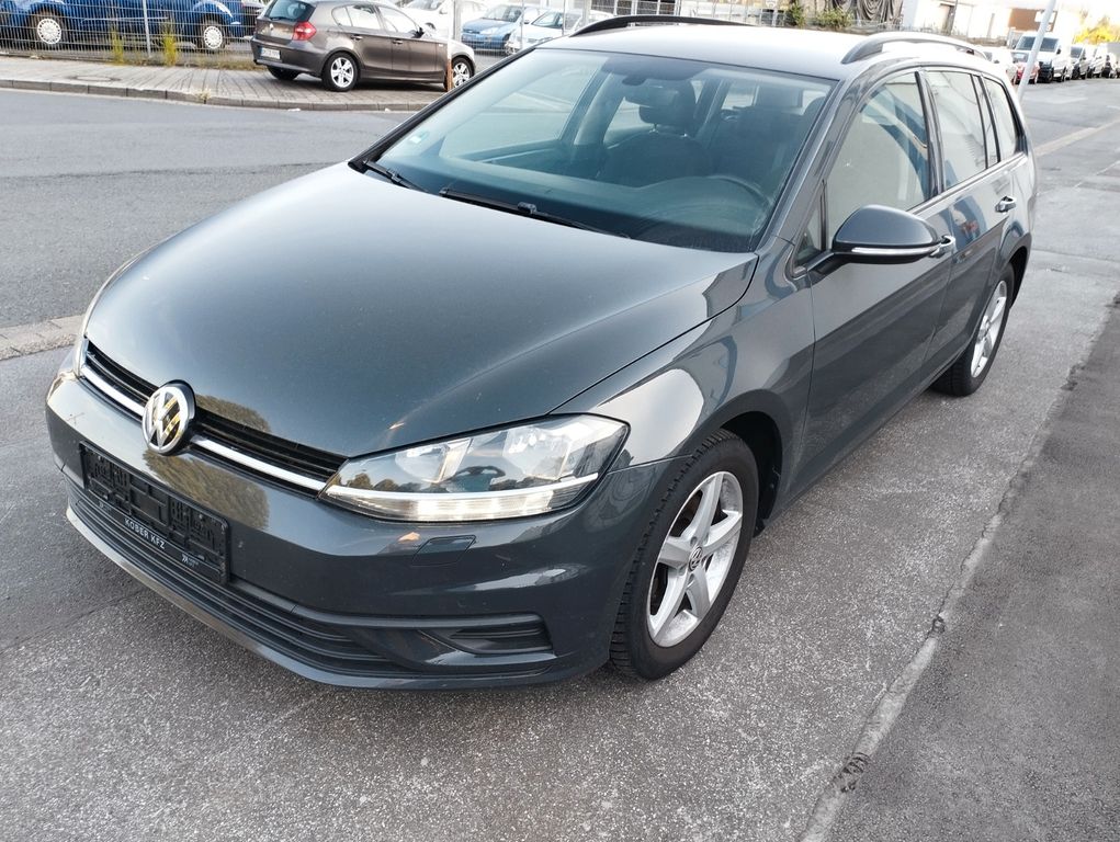 Image of Volkswagen Golf