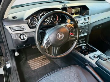Mercedes E 220 - 7