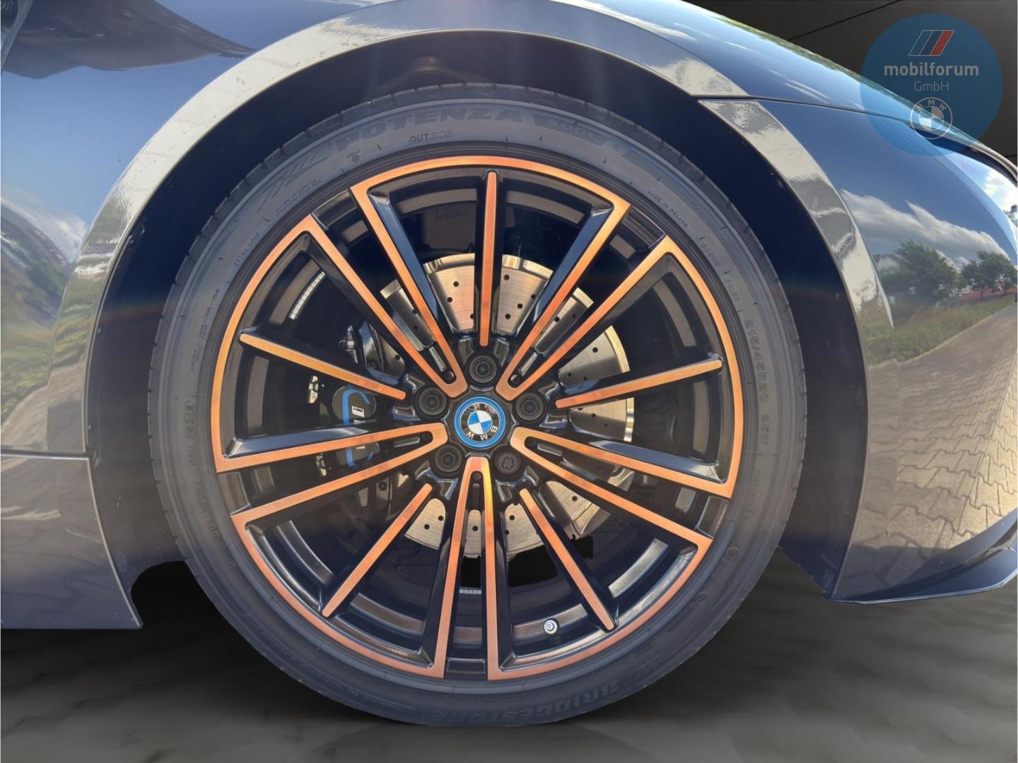 BMW i8 Roadster Ultimate Sophisto-Edition 1 of 200