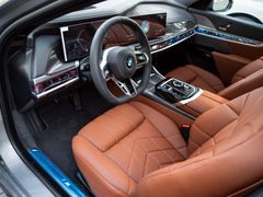 BMW 740 – 11 / 30