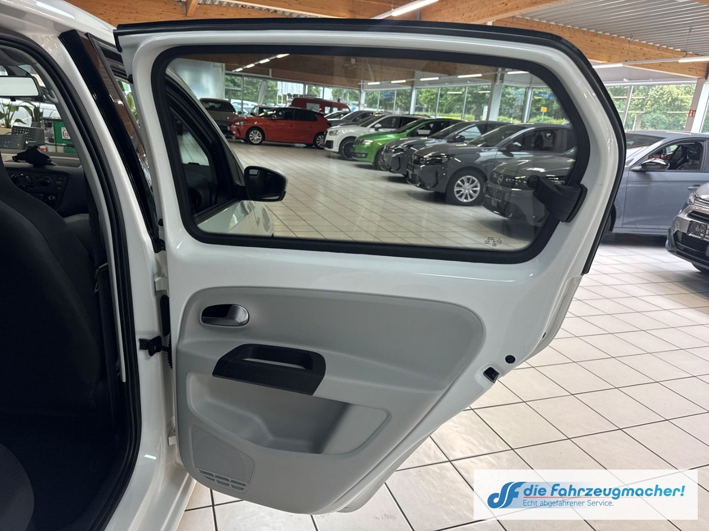 Fahrzeugabbildung SEAT Mii Style 1.0 Soundsystem SHZ Berganfahrass. Win