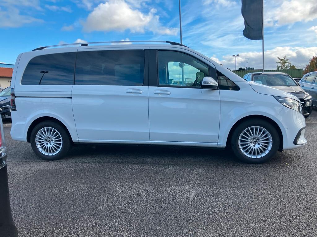 Mercedes-Benz V 220