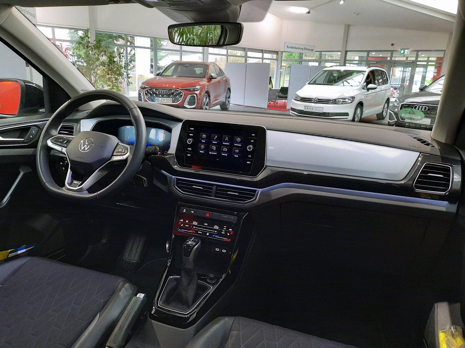Fahrzeugabbildung Volkswagen T-Cross TSI Goal DSG*AHK*Cam*ACC*APP*PDC*Sitzhzg