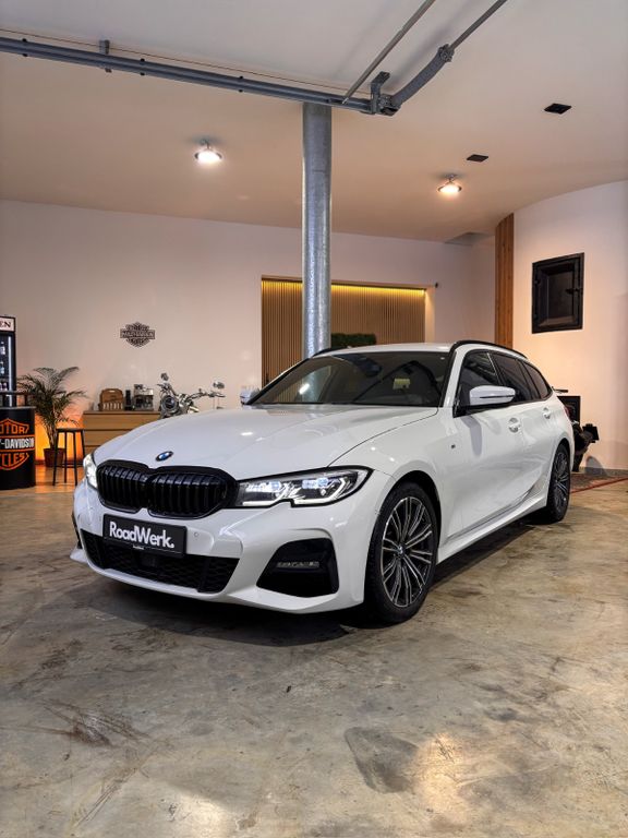 Image of BMW 320