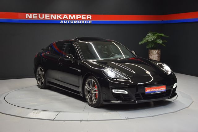Porsche Panamera GTS Bose Schiebedach PASM Sport Chrono